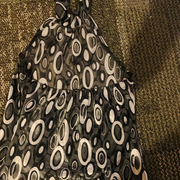 Top - Picture 2 of 3